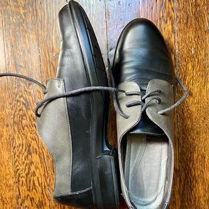 Naot Kedma Black & Grey Women’s Oxfords Size 40